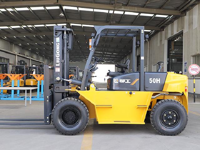 CLG系列內(nèi)燃5.0T~7.0T